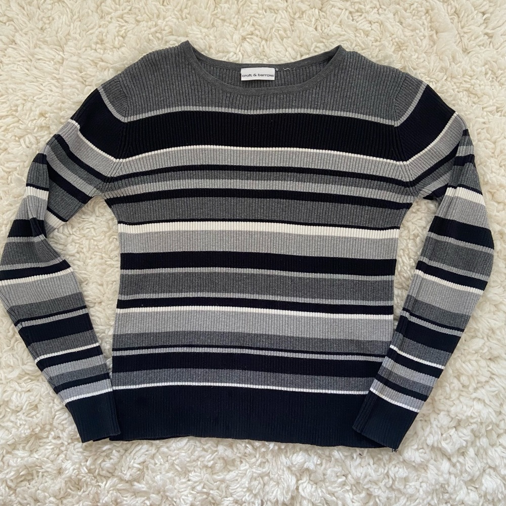 Black and grey stripped long sleeve sweater